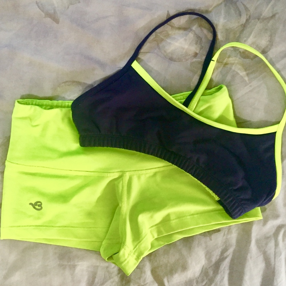 Via Prive set. Matching bra and shorts