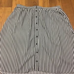 Black and white striped a-line skirt with pockets