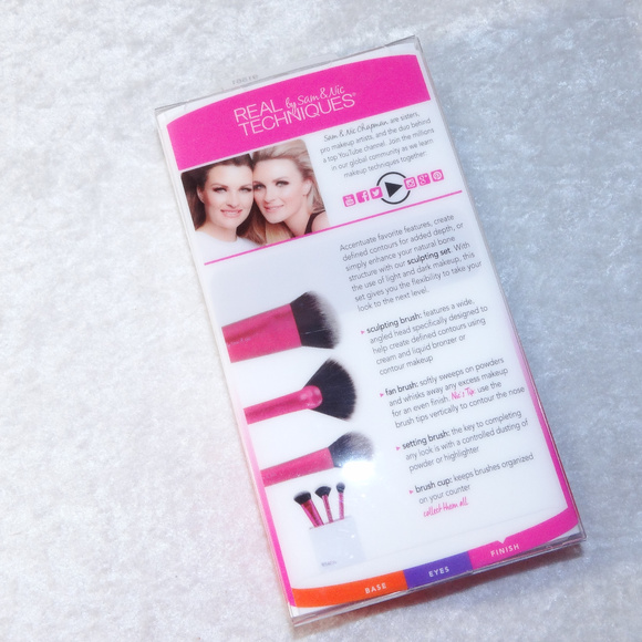 Real Techniques by Sam & Nic Sculpting Brush Set - Picture 4 of 4