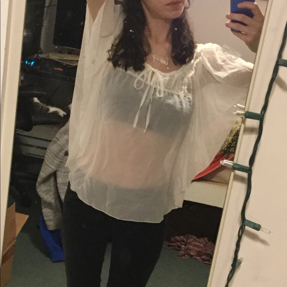 White Flowy Blouse - Picture 5 of 6