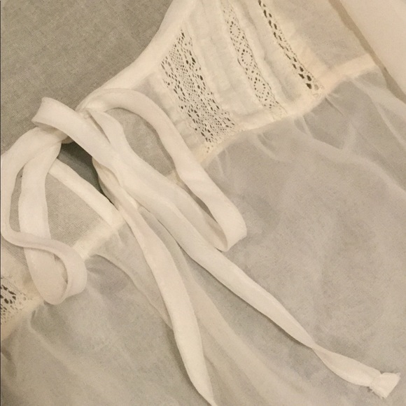 White Flowy Blouse - Picture 2 of 6