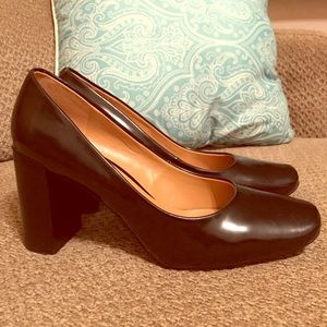 Used Nine West Black chunky heels square pump