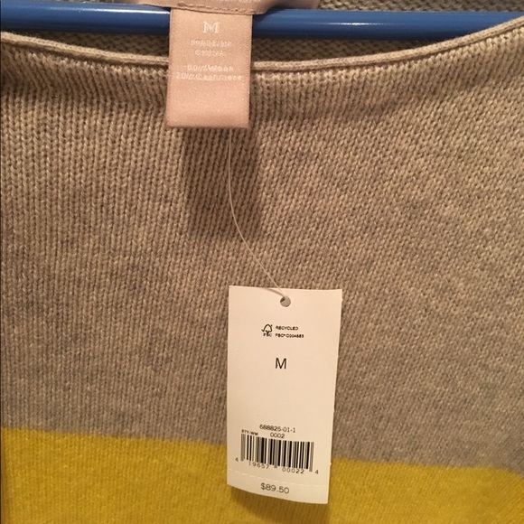 NWT Banana Republic wool sweater - Picture 4 of 4