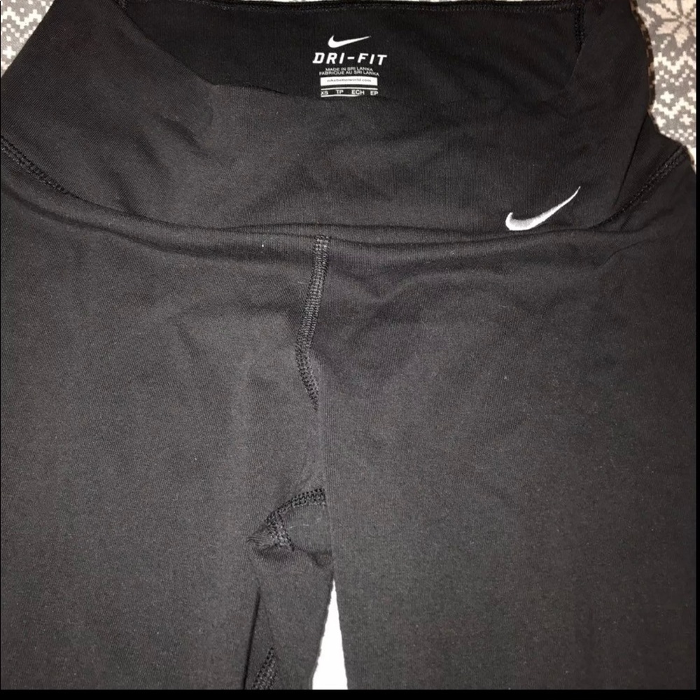 Nike capri leggings