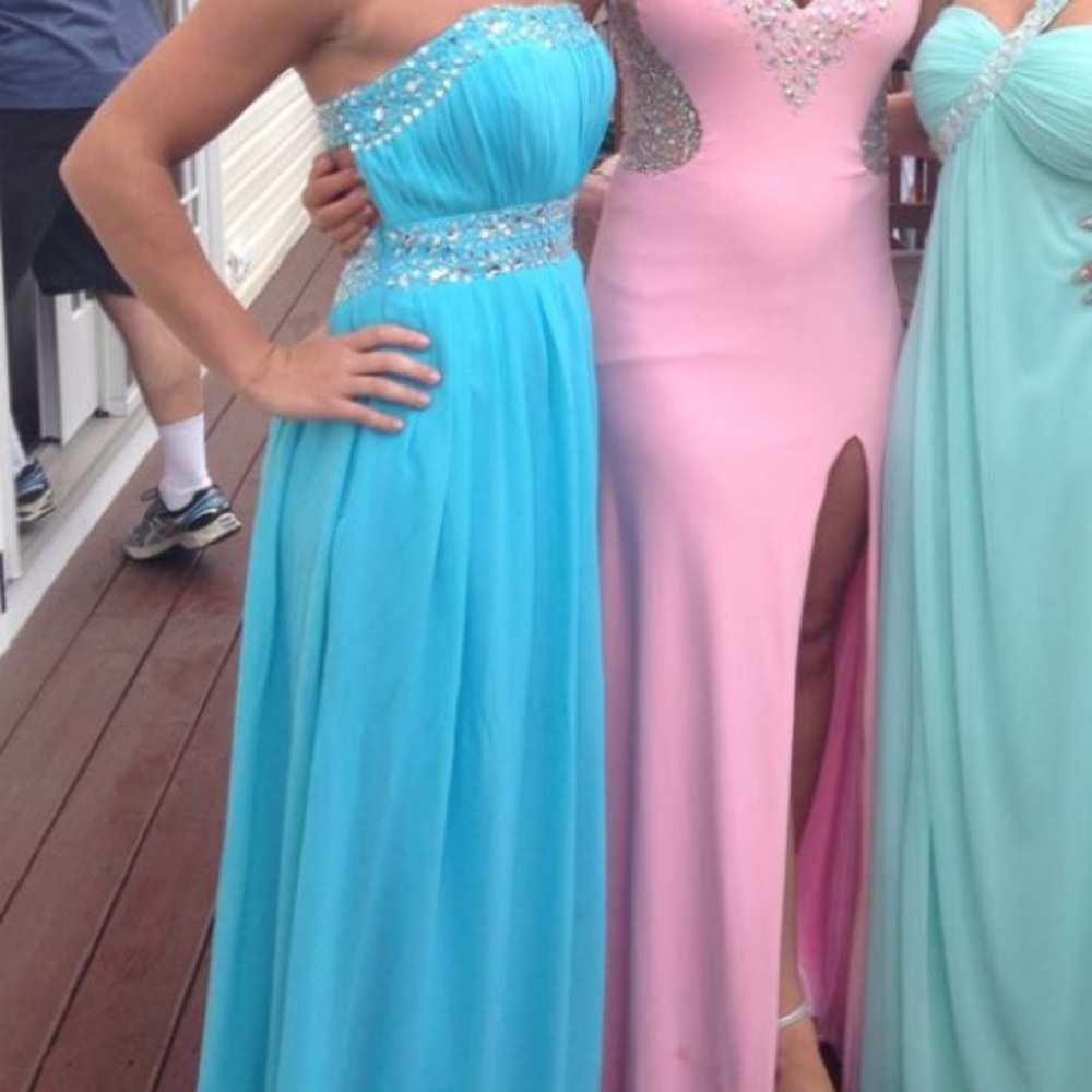 Prom Dress - Picture 2 of 3