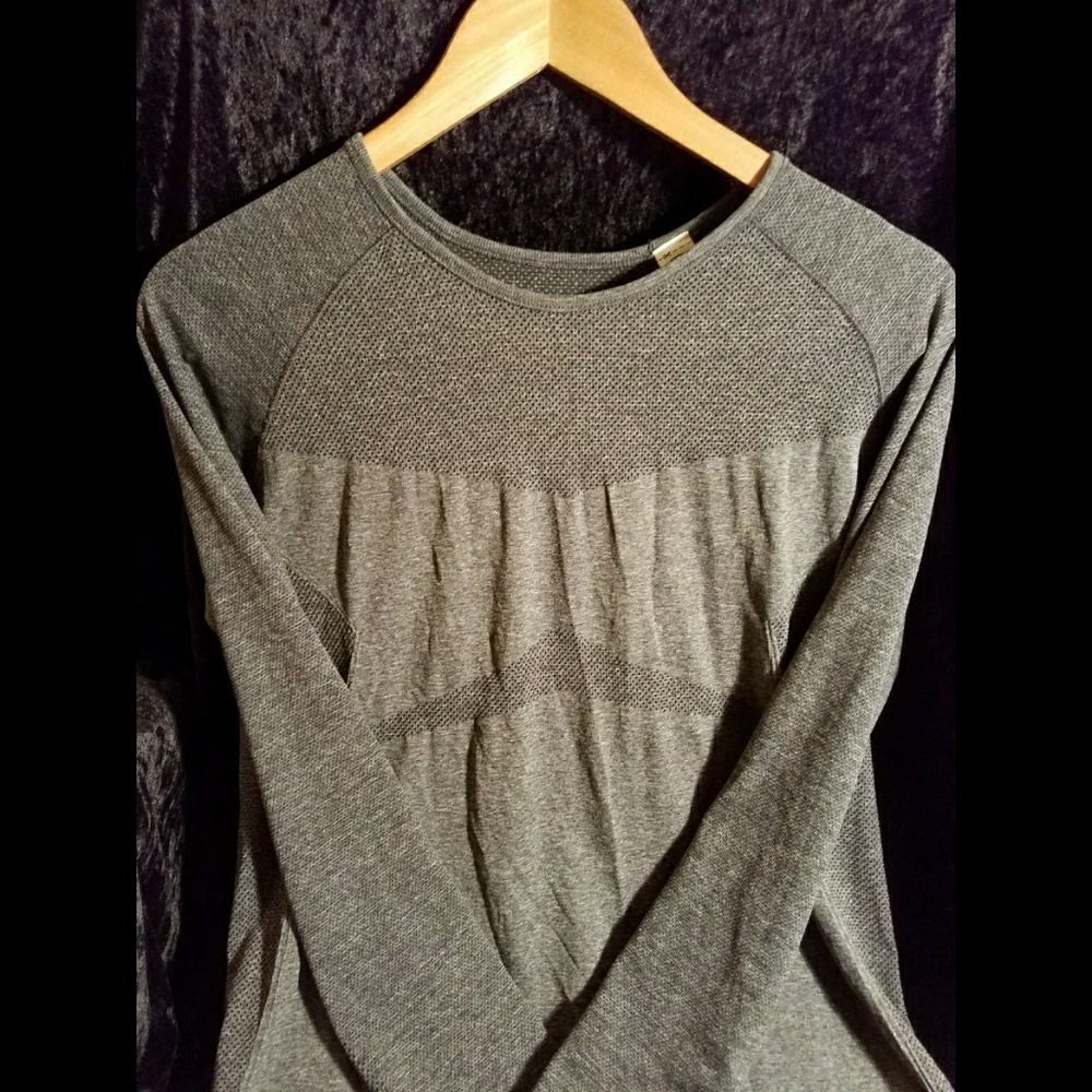 🎈Old Navy Sport Sweater🎈