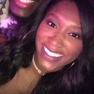 Meet your Posher, Briana