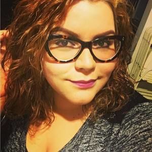 Meet your Posher, Isaura