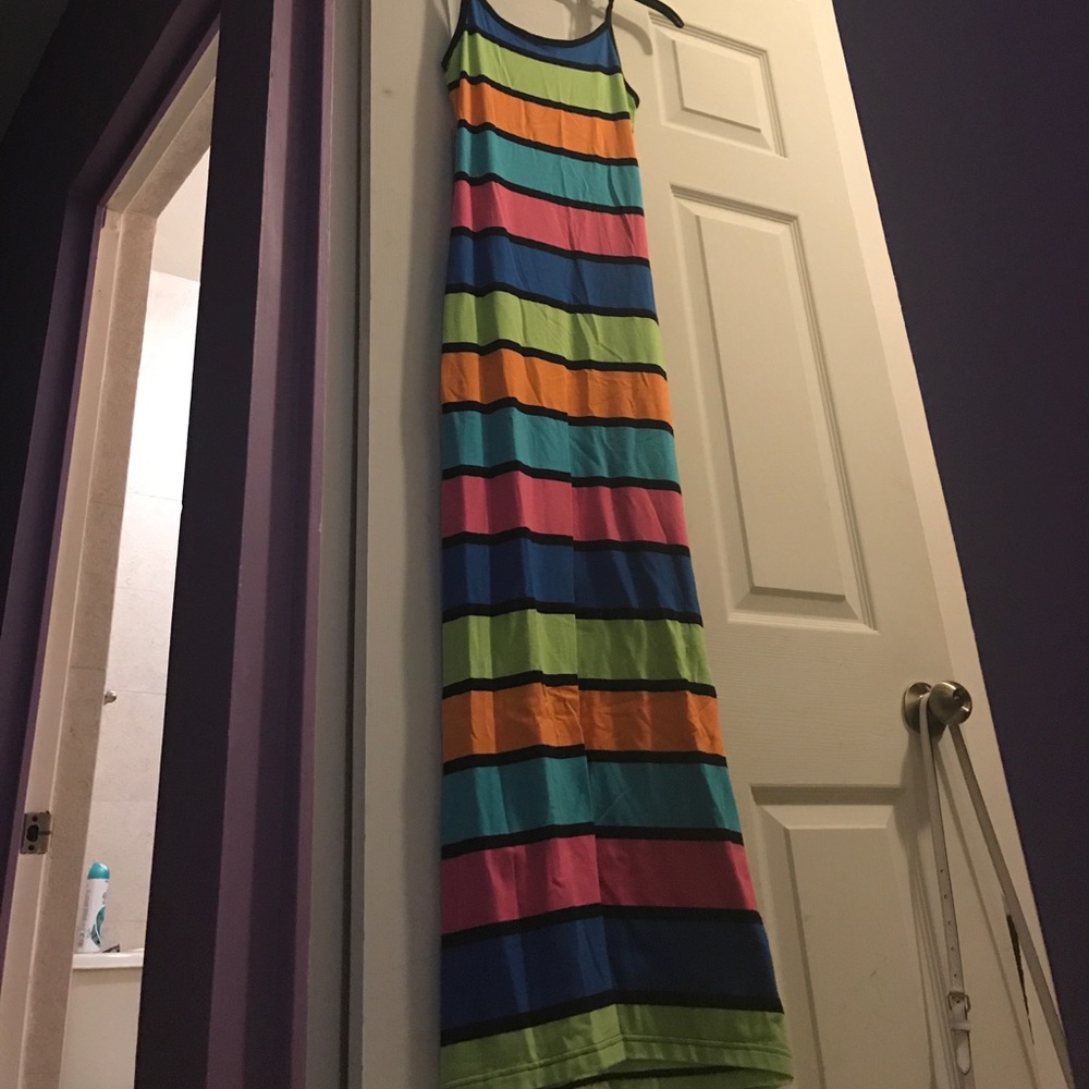 A colorful and fun dress for this summer !!