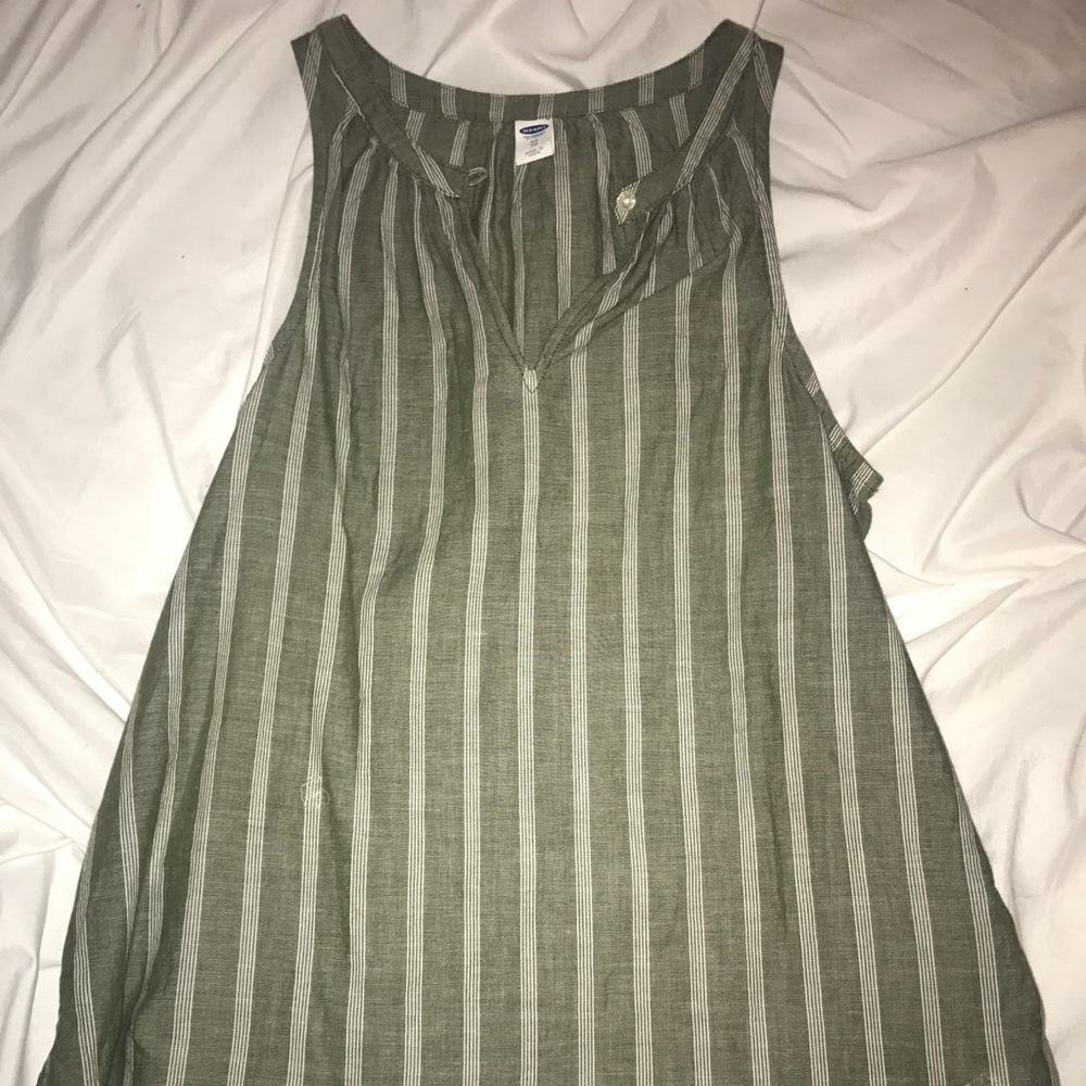 Old navy tank top