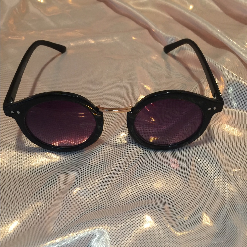 Cute black circle sunglasses