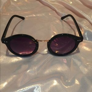 Cute black circle sunglasses