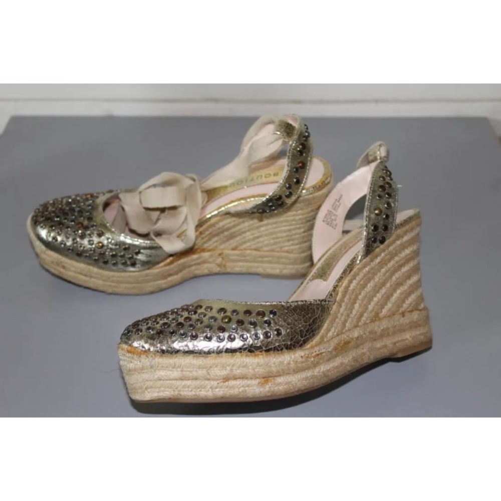 Shoes - Picture 3 of 6