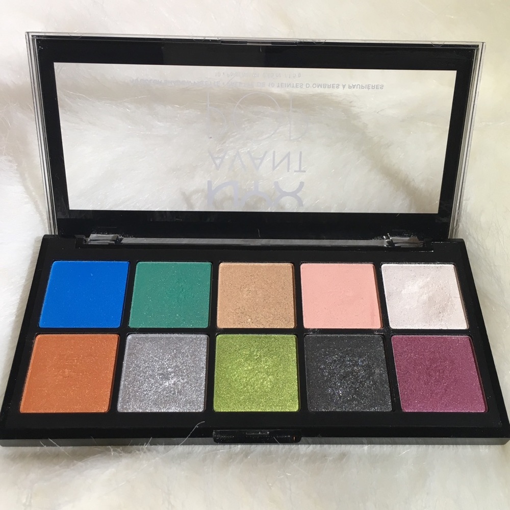 NYX AVANT POP 10 Color Shadow Palette