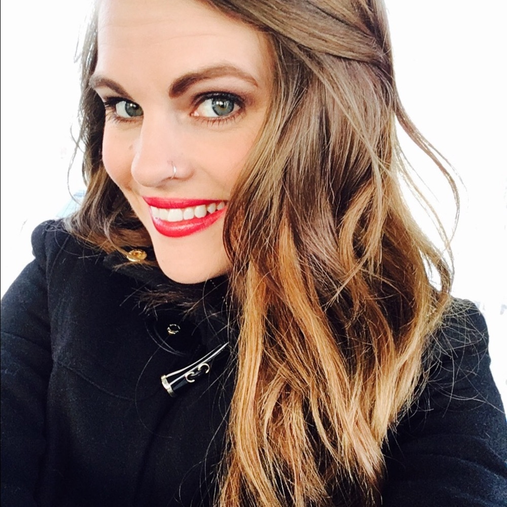 ❤️Meet your Posher, Katie