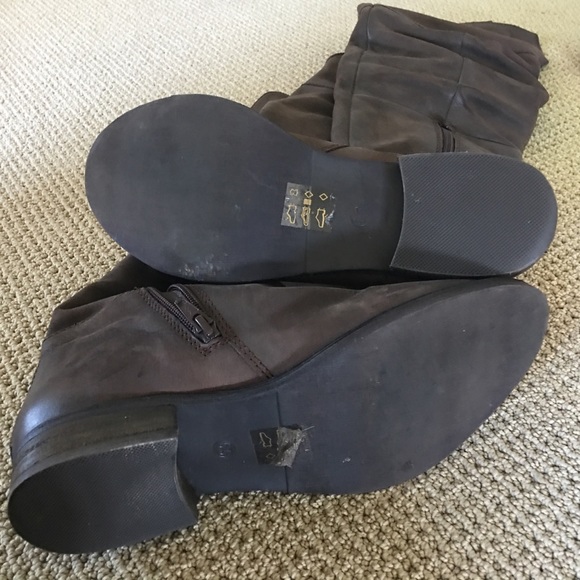 Over the knee boots! - Picture 3 of 4