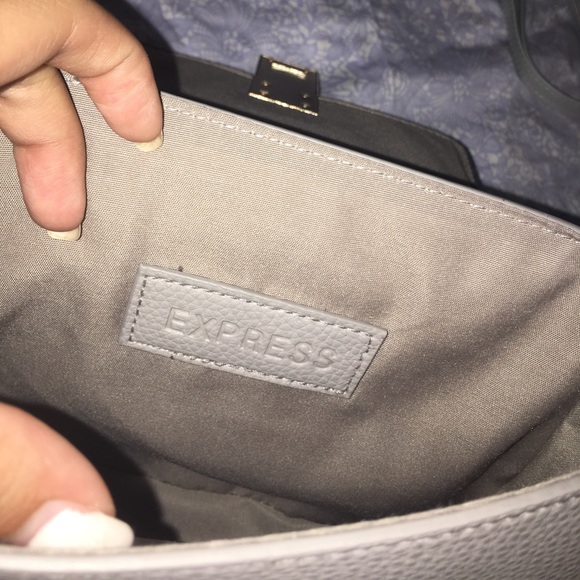 EXPRESS GRAY/ GREY PURSE/ CROSS BODY - Picture 3 of 3