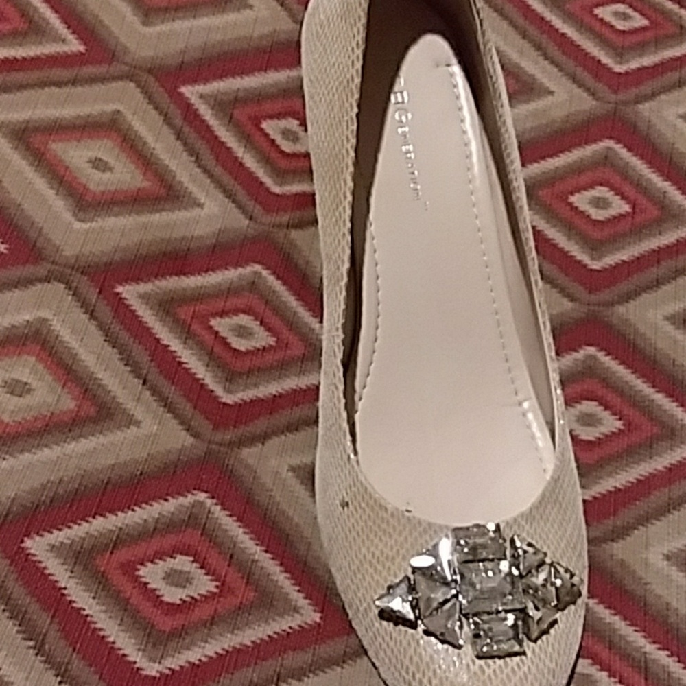 Bcbg wedge heels size 8