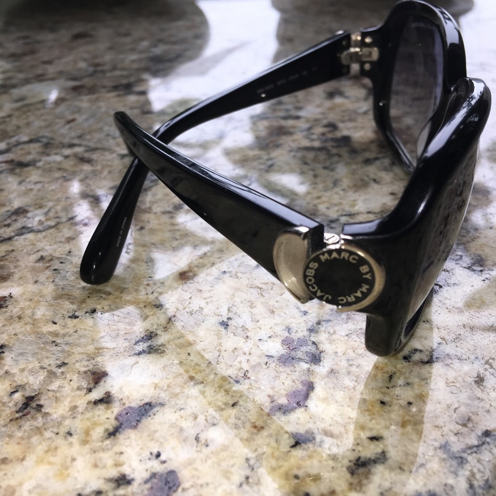 MARC JACOBS SUNGLASSES