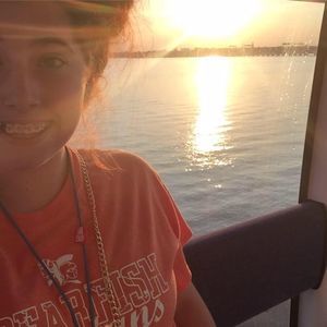 Meet your Posher, Danielle