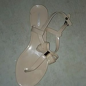 Steve Madden nude jelly