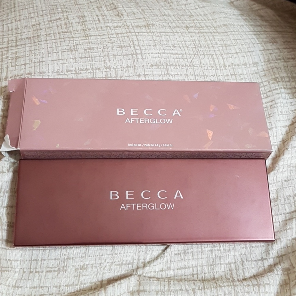 Becca afterglow - Picture 2 of 4