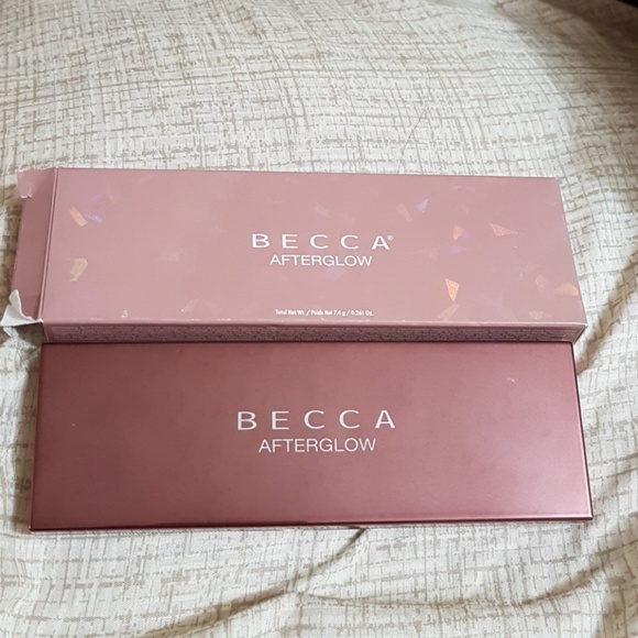 Becca afterglow - Picture 2 of 4