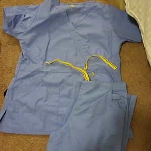 Small scrub set.