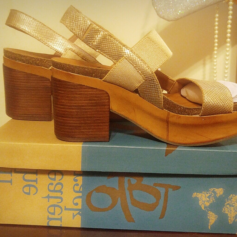 New,OTBT in the box BRAND NEW .