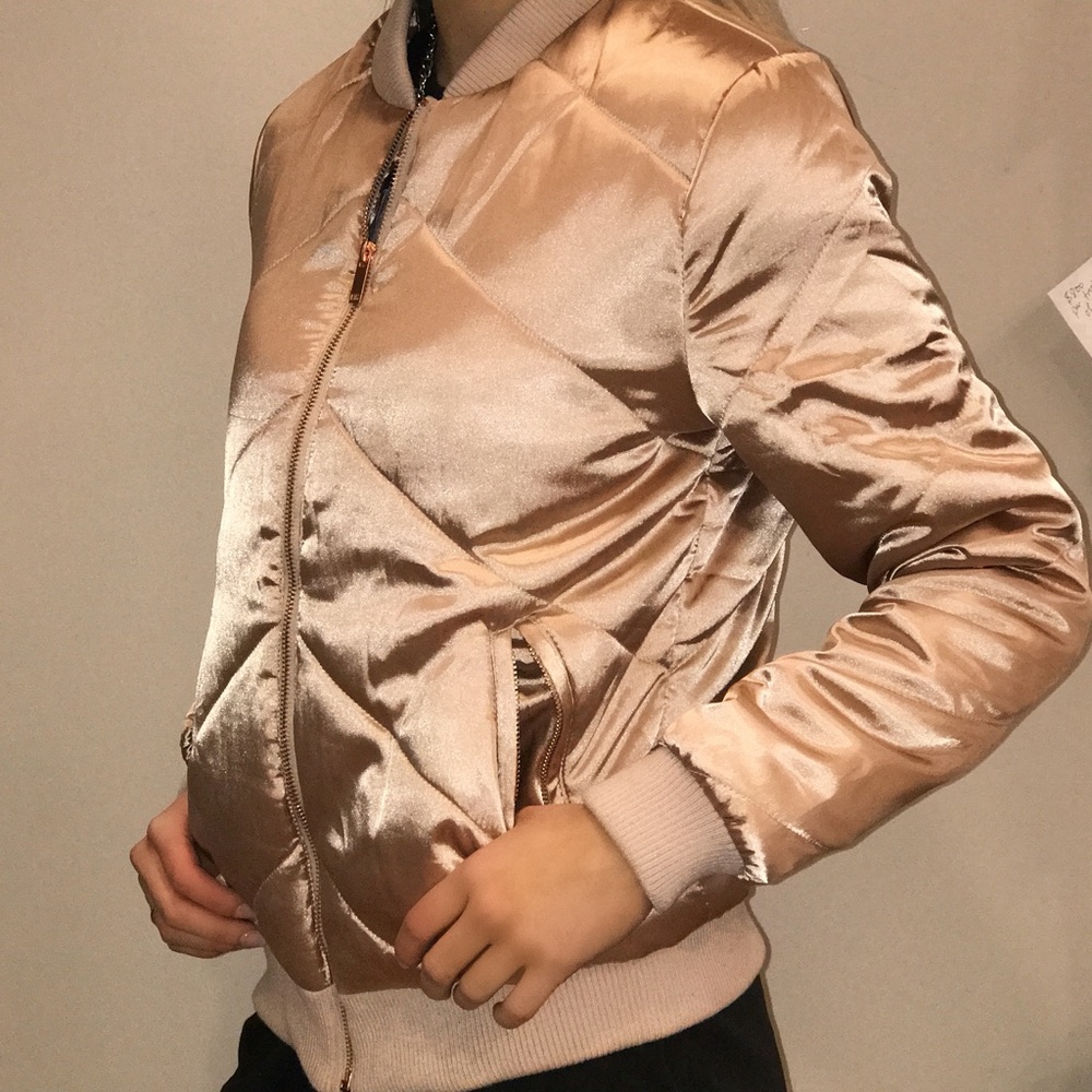 ⚜️ MISSGUIDED SATIN QUILTED BOMBER JACKET: ROSE ⚜️