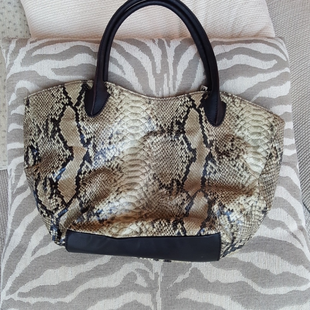 Bag - Picture 2 of 4