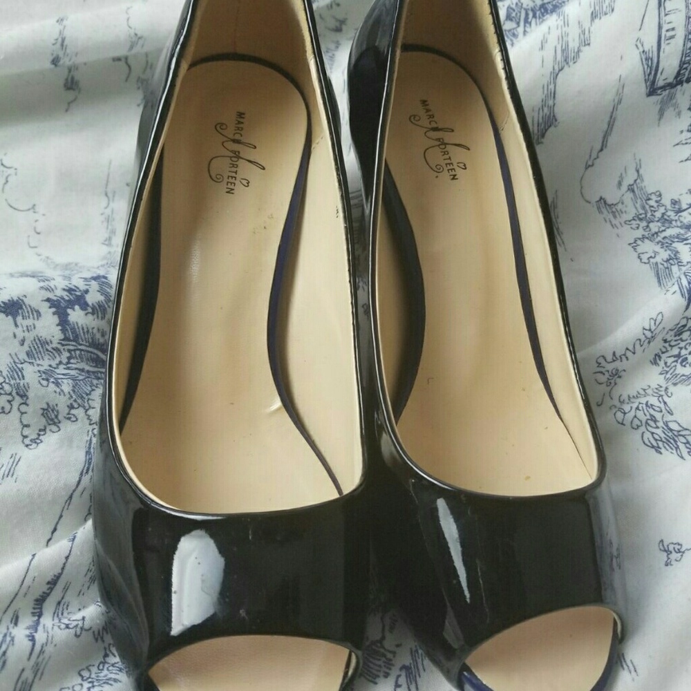 Shoe - Picture 2 of 4