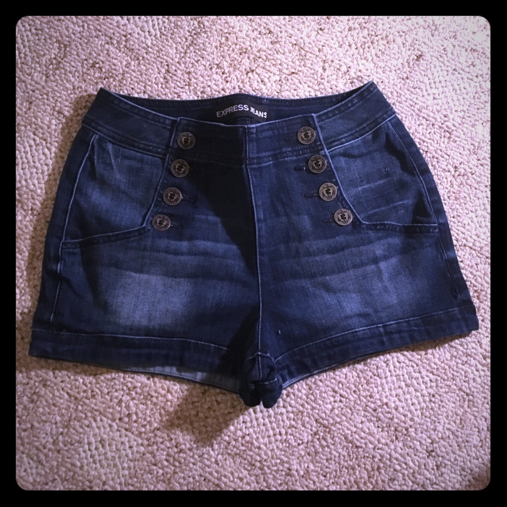 High waisted buttoned Express Jean / Denim shorts