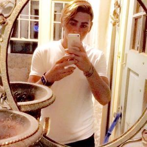 Meet your Posher, Theodore