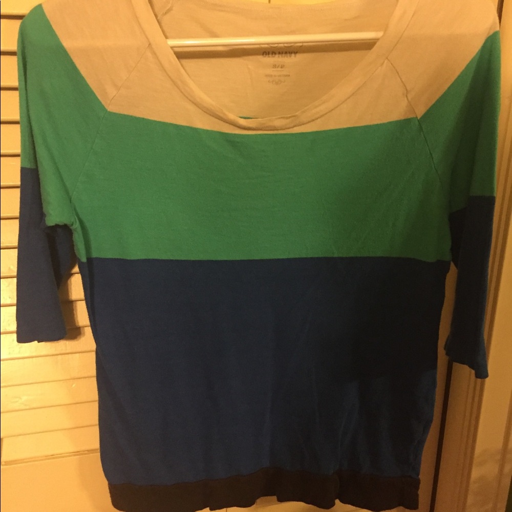 Super cute casual striped blouse!