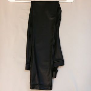 FOREVER 21 PLEATHER LEGGINGS