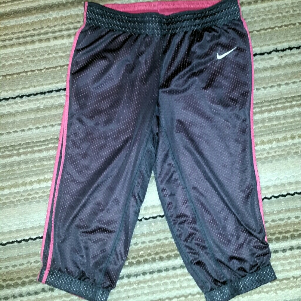 Nike Dri Fit Capri Pants- NWOT