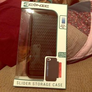 iPhone 7 Plus storage case