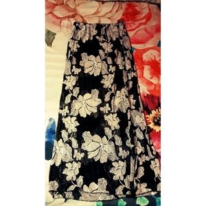 NWOT floor length skirt