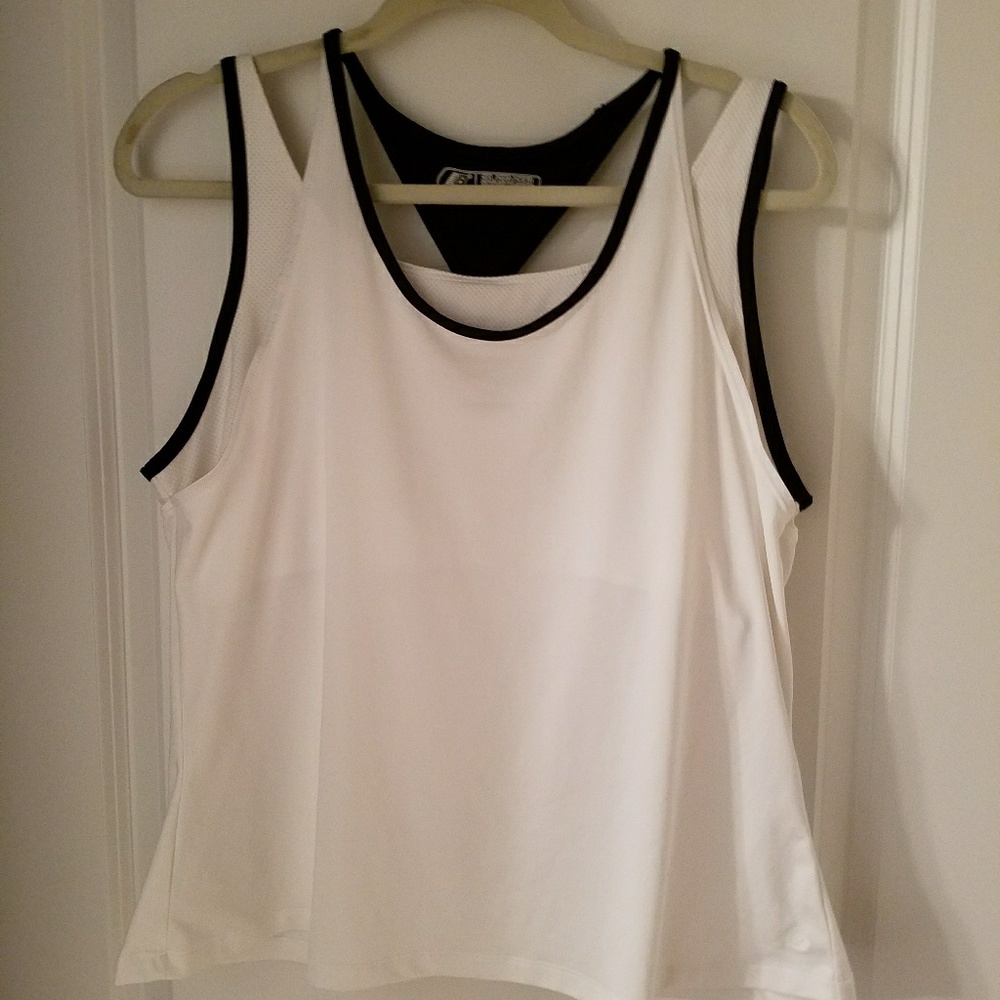 Ladies exercise tank from New Balance