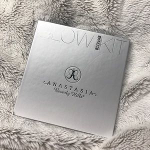 ABH glow kit: gleam