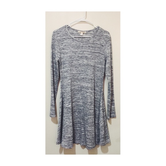 Francesca's Collections Dresses & Skirts - NWOT Francesca's Gray Stretchy Dress