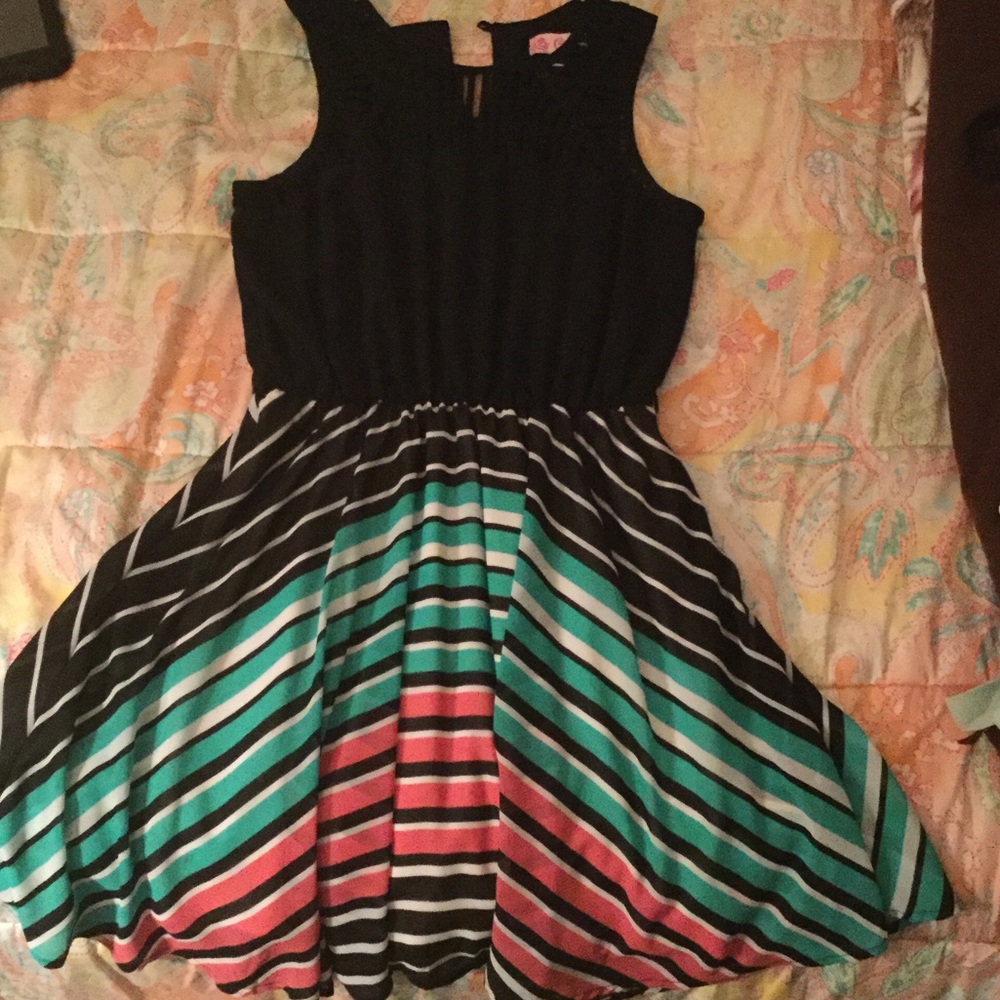CANDIES Dress - Picture 4 of 5
