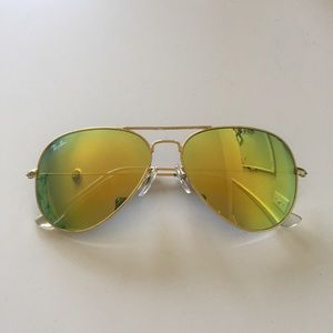 Mirrored Aviator Sunglasses