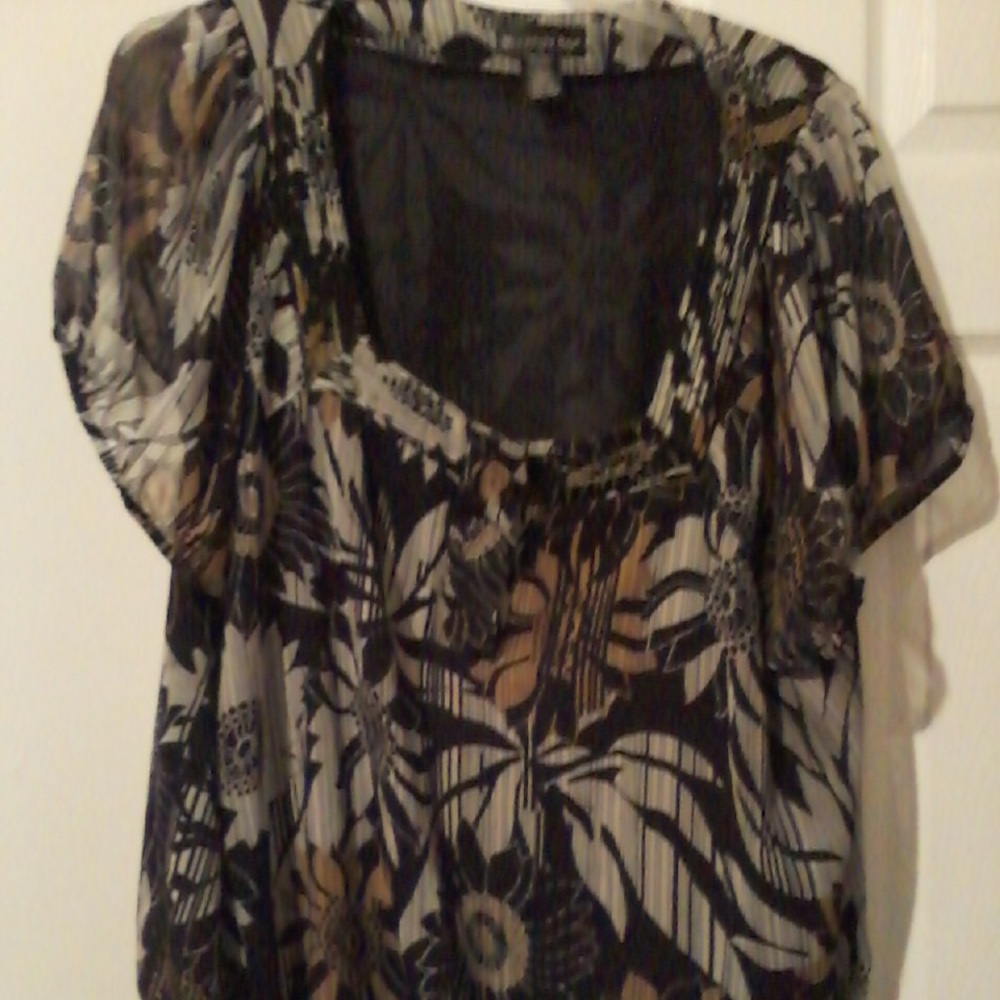 Plus size floral top