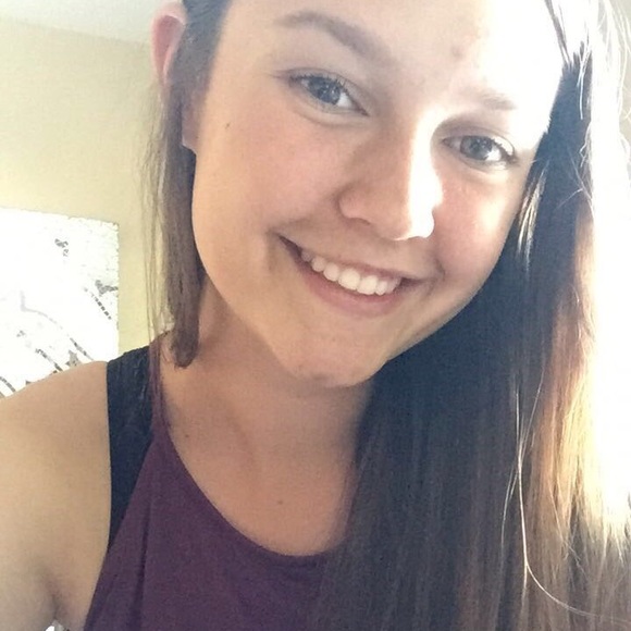 Meet your Posher, Colleen - Picture 1 of 1