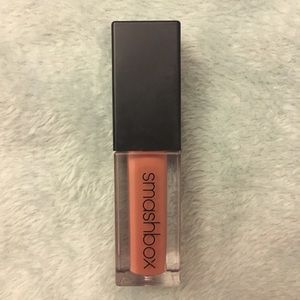 Smash box matte liquid lipstick ( stepping up )