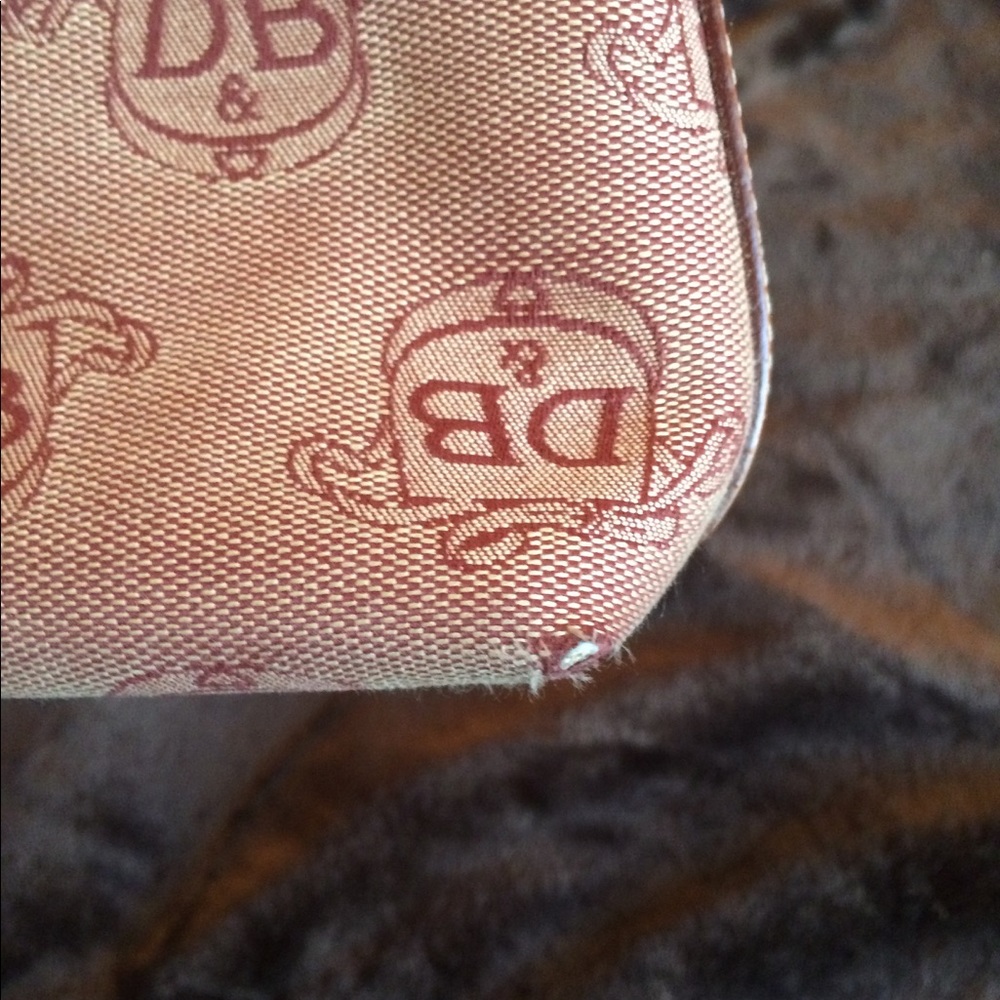Dooney & Bourke handbag. - Picture 7 of 8
