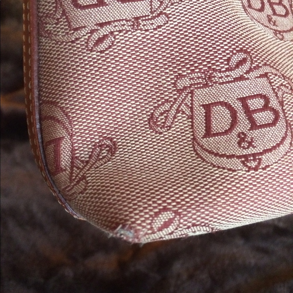 Dooney & Bourke handbag. - Picture 8 of 8