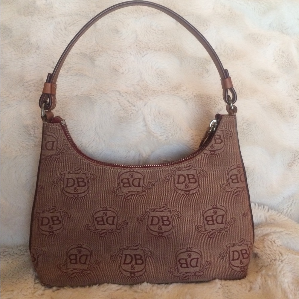 Dooney & Bourke handbag. - Picture 4 of 8